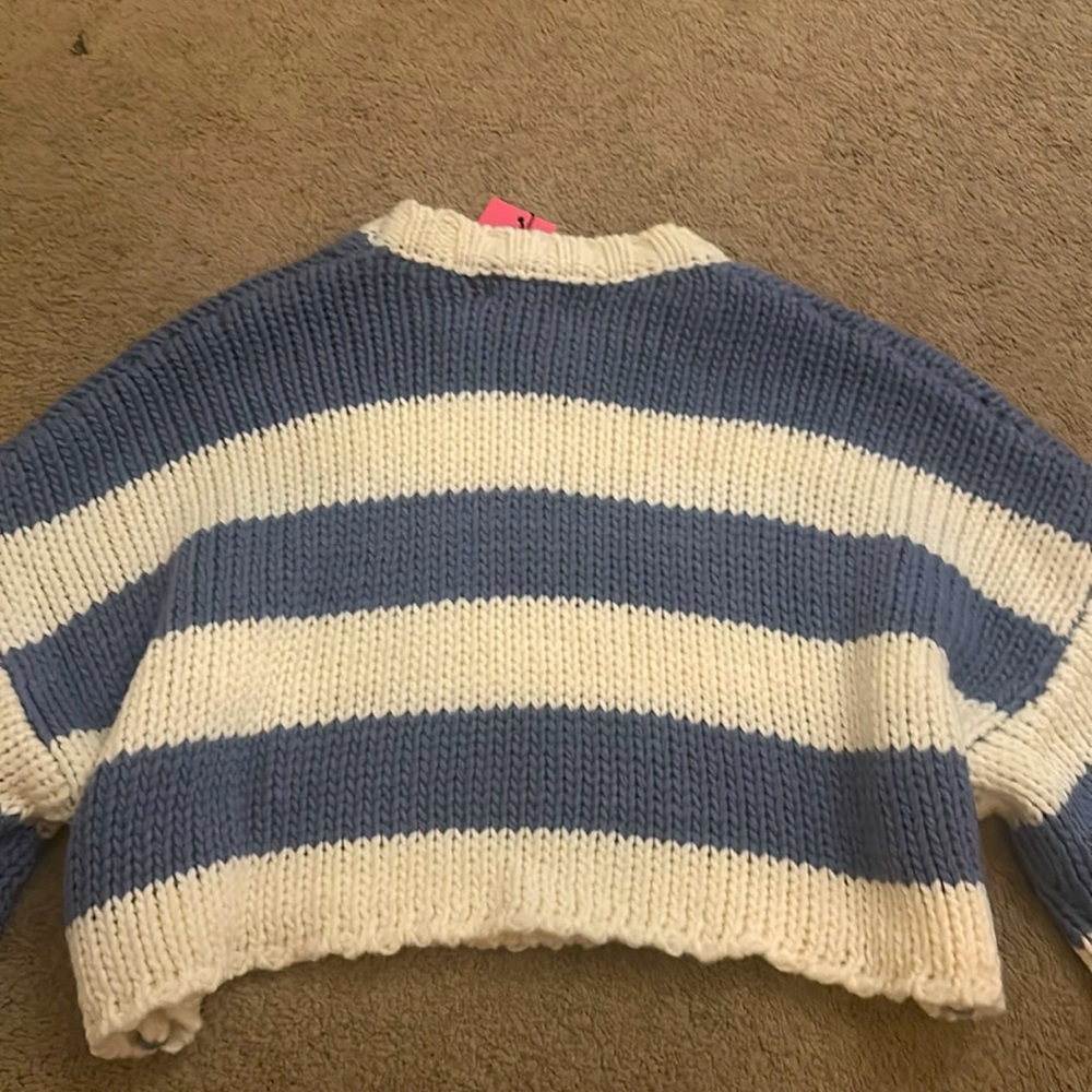 Edikted Cropped Knit Sweater - Picture 4 of 5